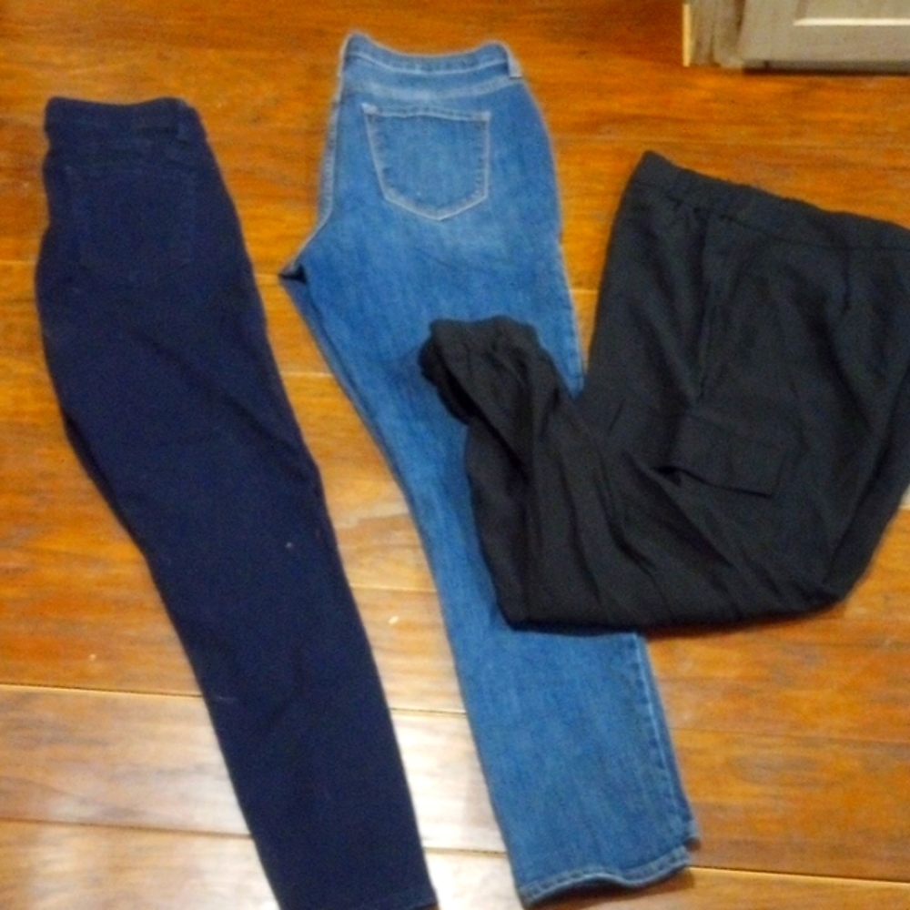 Woman size 10 skinny jeans and cargo capris - 3prs total